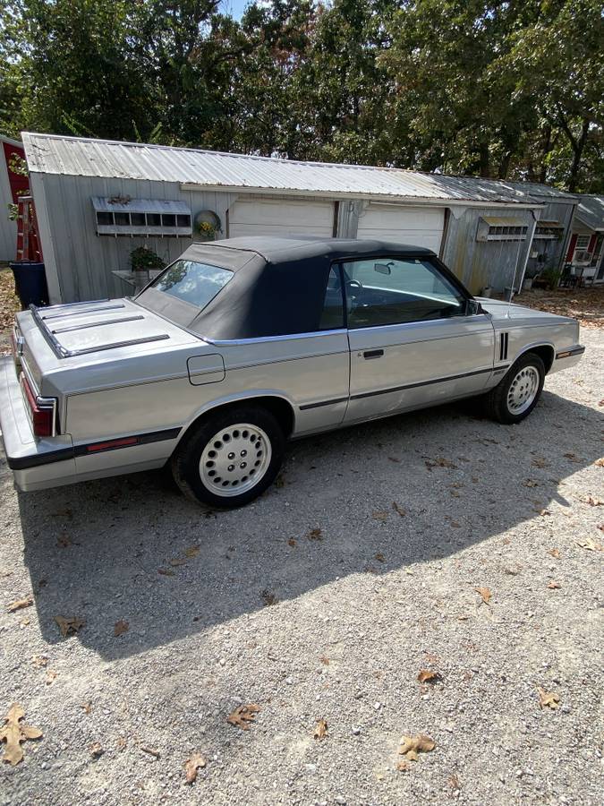 Dodge-600-1985-silver-10