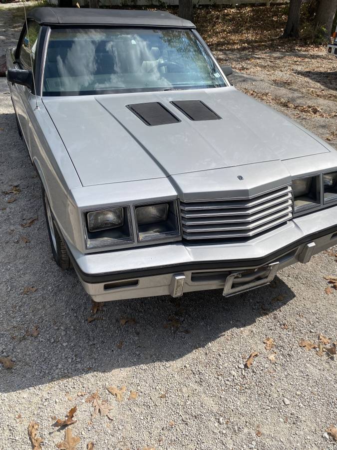 Dodge-600-1985-silver-5