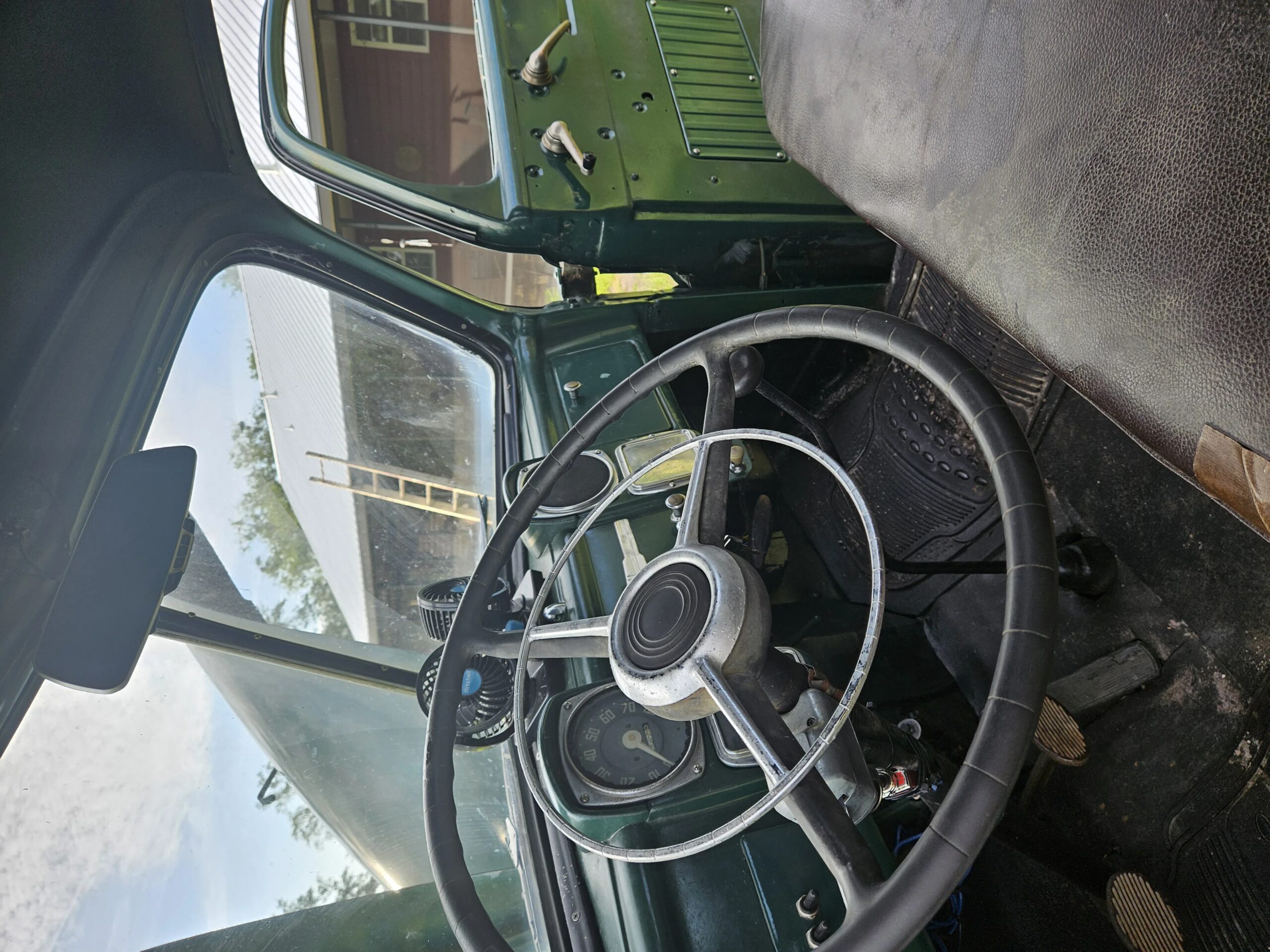 Dodge-B-series-1951-Green-Green-12