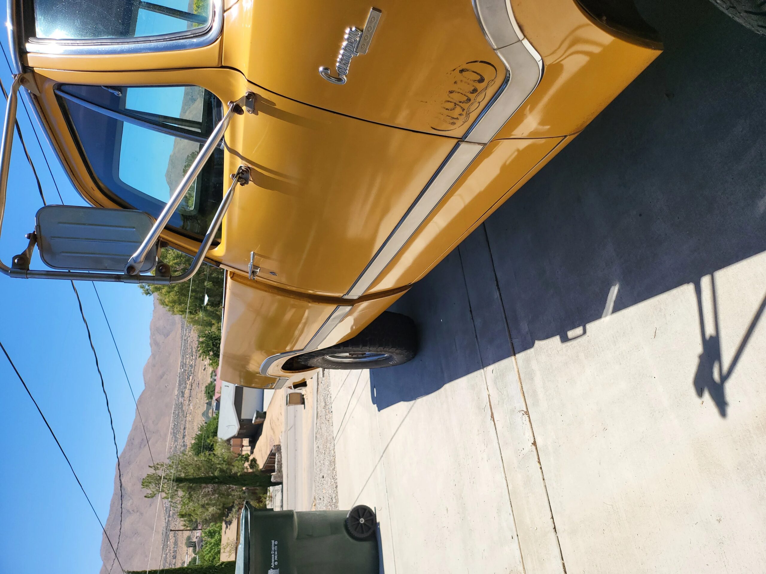 Dodge-B200-1973-Gold-Gold-5