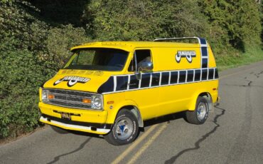 Dodge-B200-Van-1977-Standard-Passenger-Van