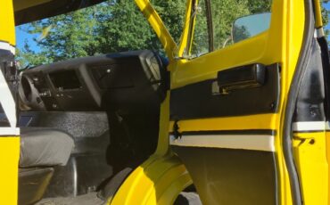 Dodge-B200-Van-1977-Standard-Passenger-Van-9
