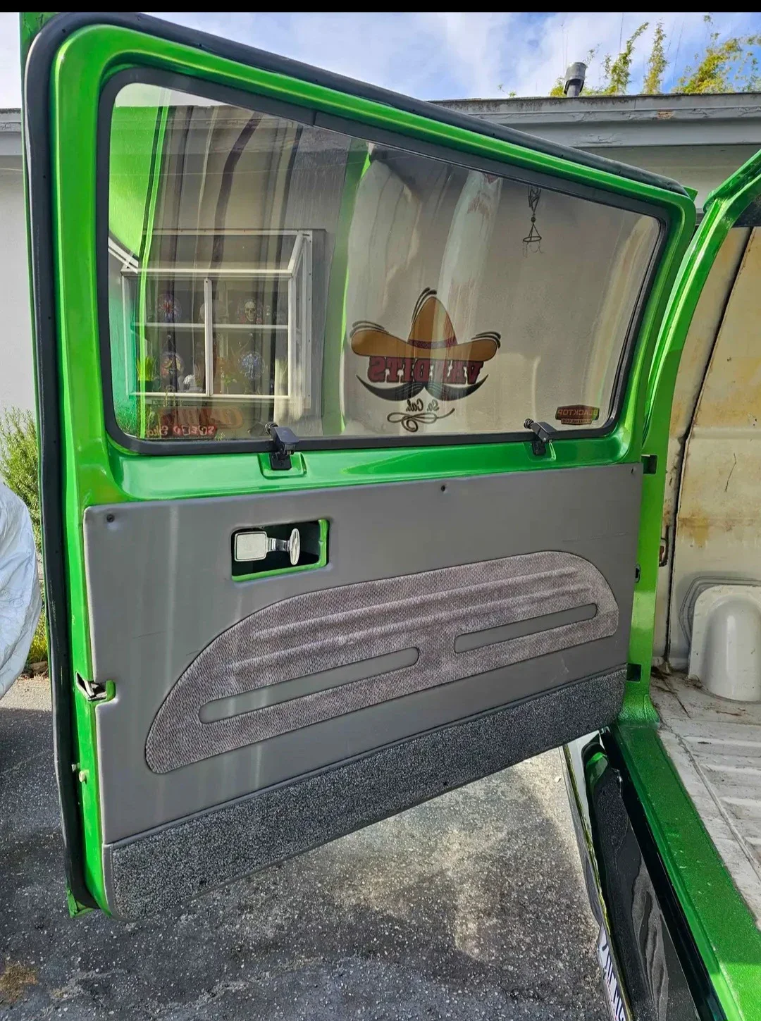 Dodge-B250-passenger-1987-Green-Gray-10