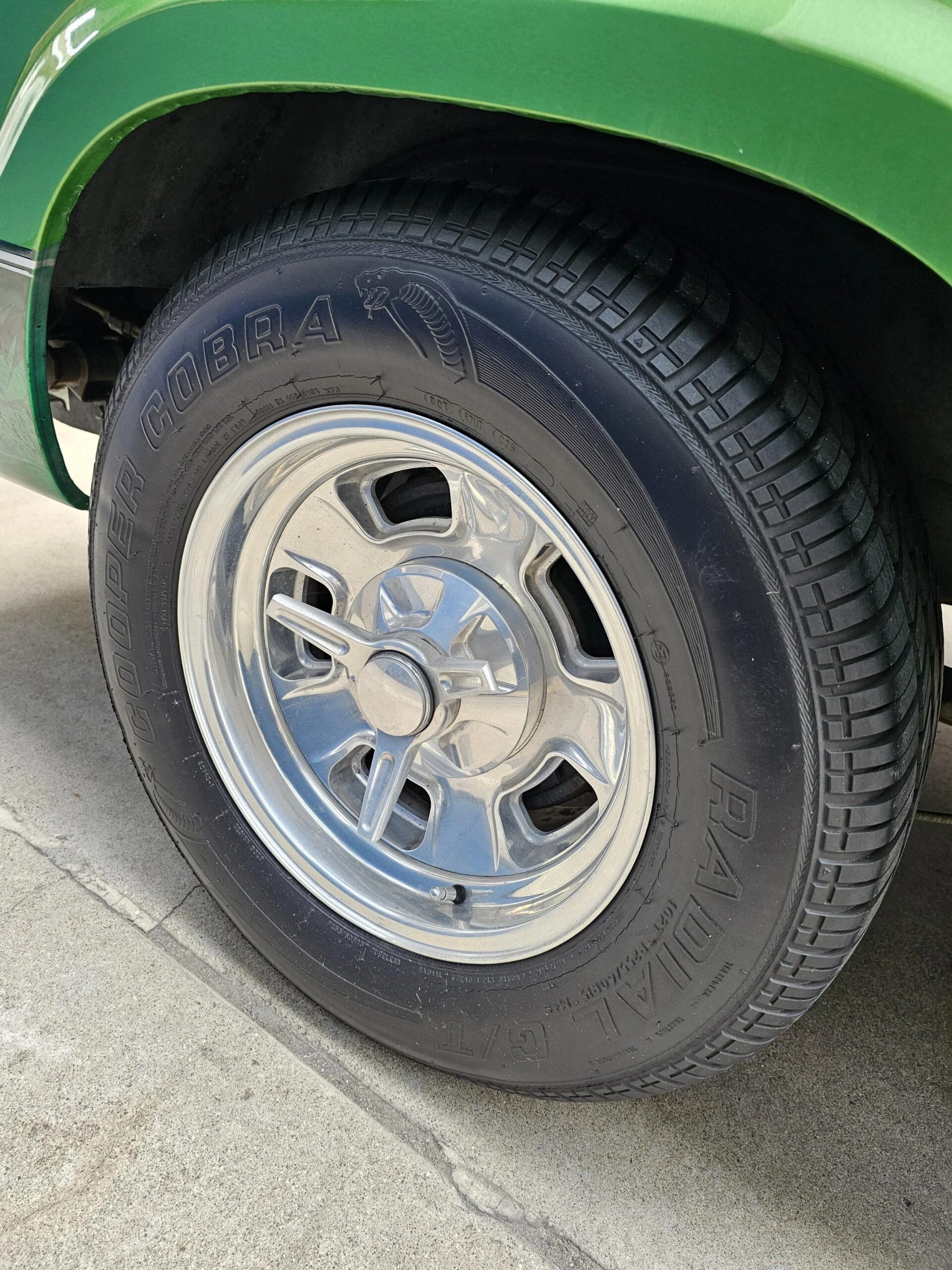 Dodge-B250-passenger-1987-Green-Gray-3