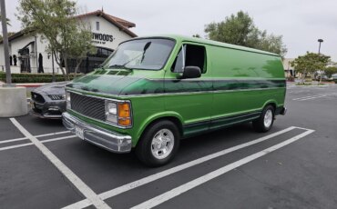 Dodge-B250-passenger-1987-Green-Gray-6