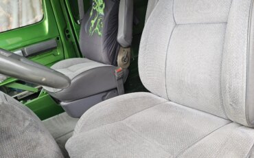Dodge-B250-passenger-1987-Green-Gray-7
