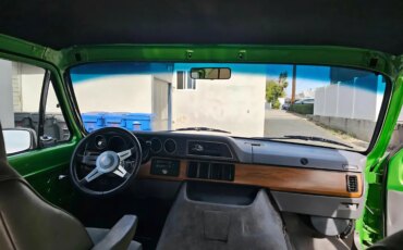 Dodge-B250-passenger-1987-Green-Gray-9