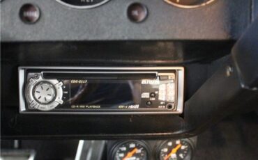 Dodge-CHALLENGER-360-V8-4-SPD-1971-COUPE-10