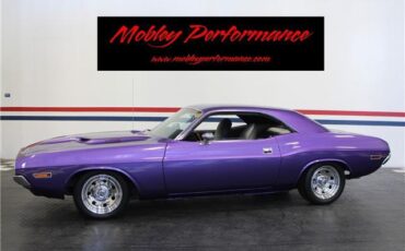 Dodge-CHALLENGER-360-V8-4-SPD-1971-COUPE