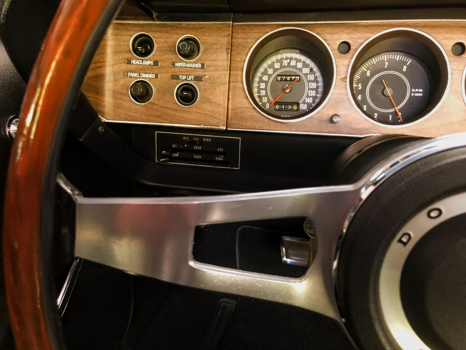 Dodge-Challenger-1970-Convertible-30