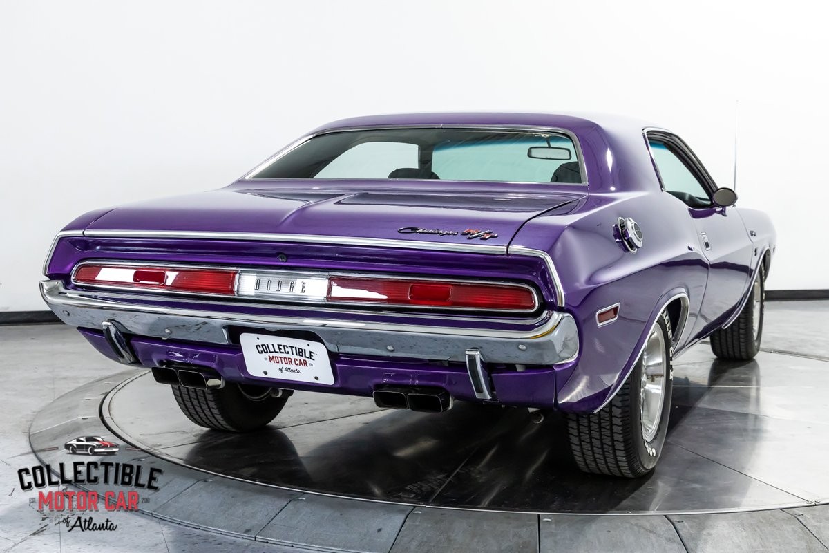 Dodge-Challenger-1970-Coupe-13