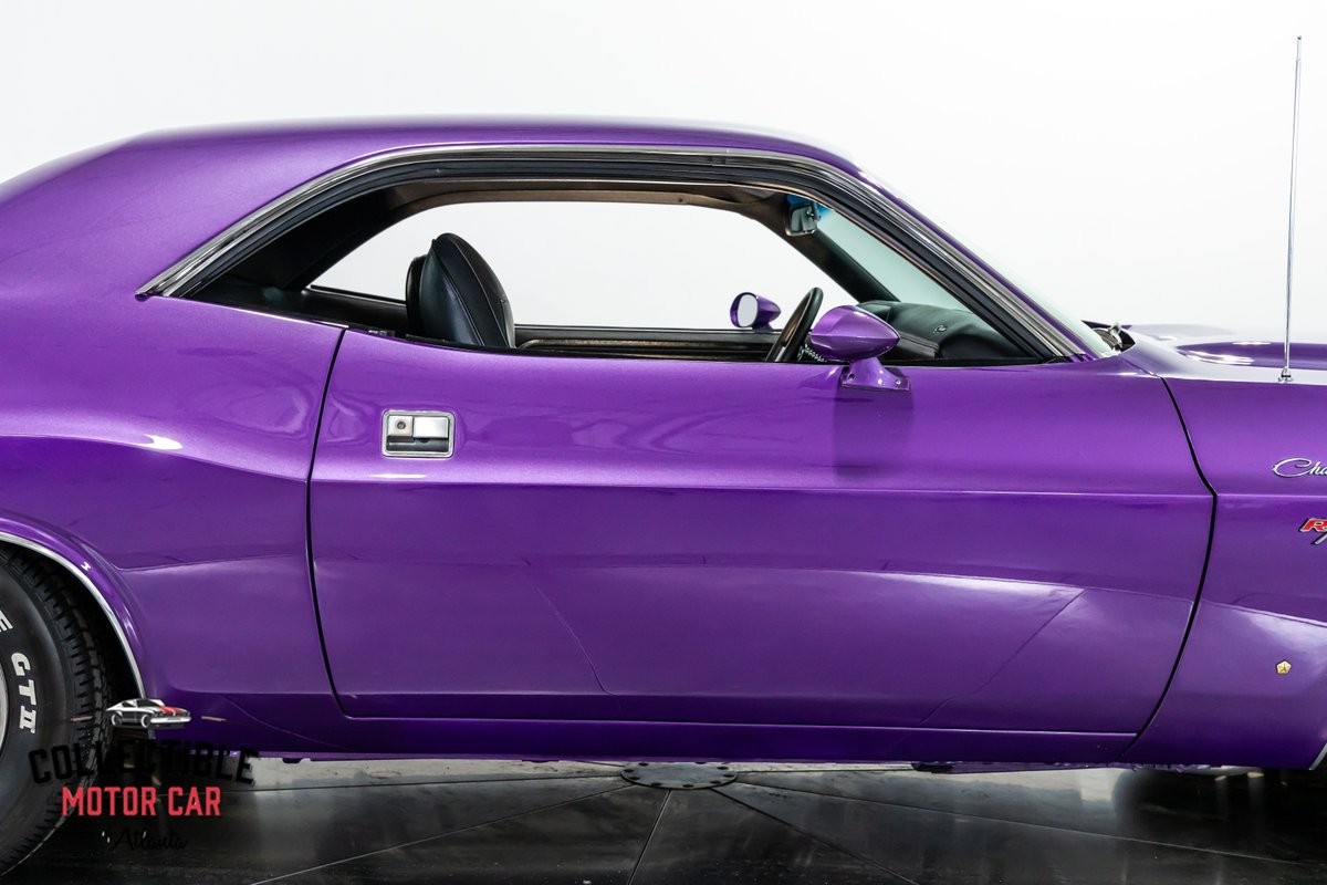 Dodge-Challenger-1970-Coupe-30