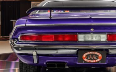 Dodge-Challenger-1970-Purple-28