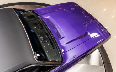 Dodge-Challenger-1970-Purple-40