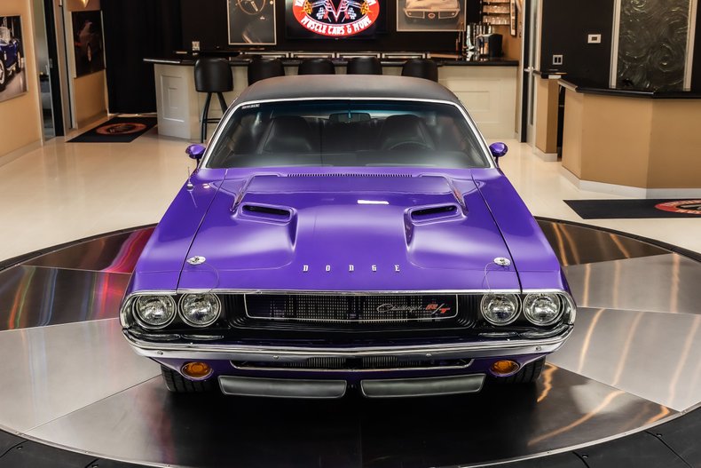 Dodge-Challenger-1970-Purple-5