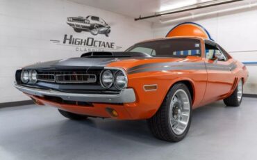 Dodge-Challenger-1971-Coupe-13