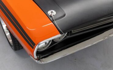 Dodge-Challenger-1971-Coupe-14