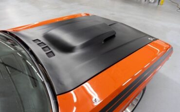Dodge-Challenger-1971-Coupe-17