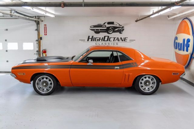 Dodge-Challenger-1971-Coupe-19