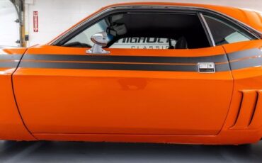 Dodge-Challenger-1971-Coupe-24
