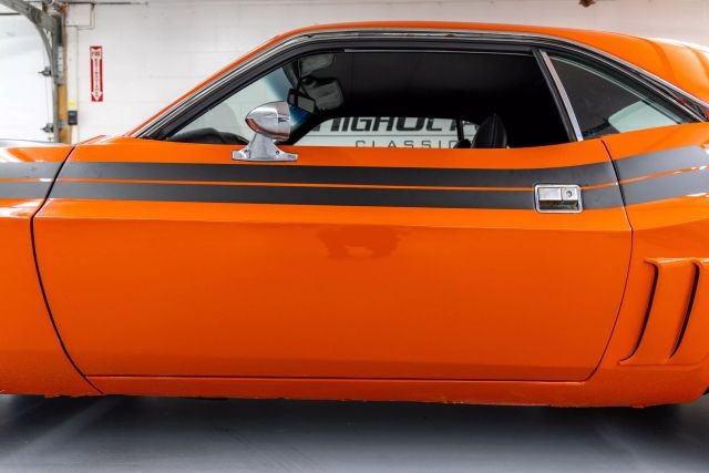 Dodge-Challenger-1971-Coupe-24