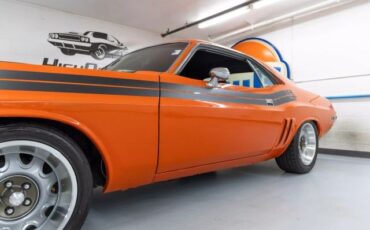 Dodge-Challenger-1971-Coupe-25