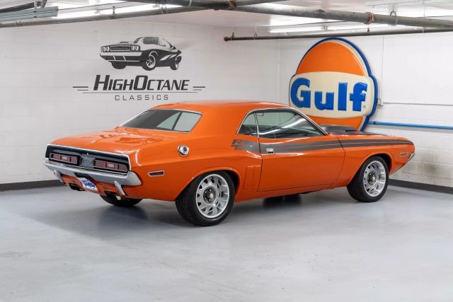 Dodge-Challenger-1971-Coupe-35