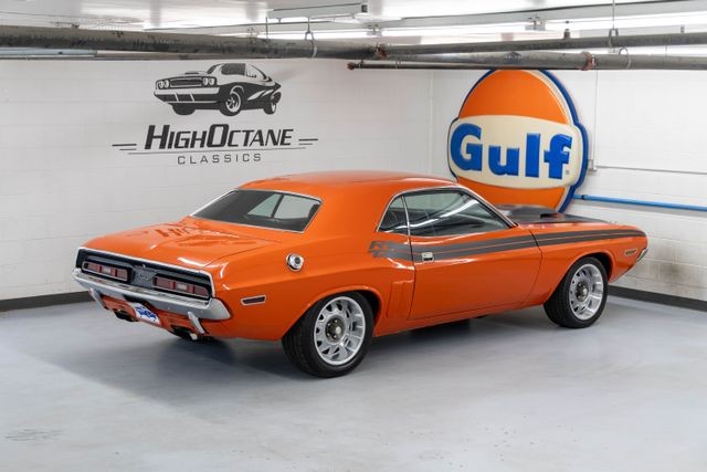 Dodge-Challenger-1971-Coupe-36