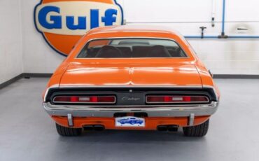 Dodge-Challenger-1971-Coupe-38