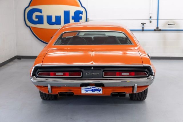 Dodge-Challenger-1971-Coupe-38