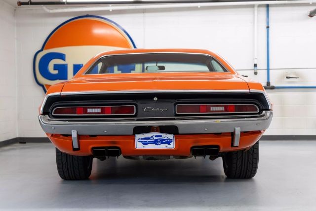 Dodge-Challenger-1971-Coupe-39