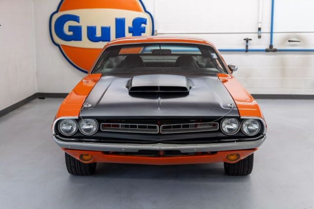 Dodge-Challenger-1971-Coupe-5