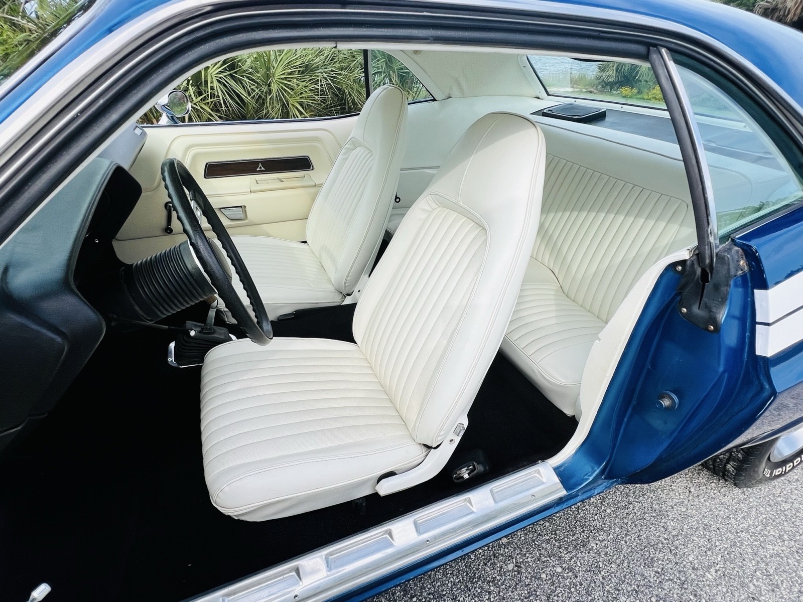 Dodge-Challenger-1972-13