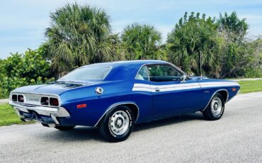 Dodge-Challenger-1972-3
