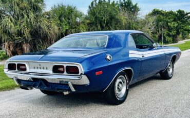 Dodge-Challenger-1972-4