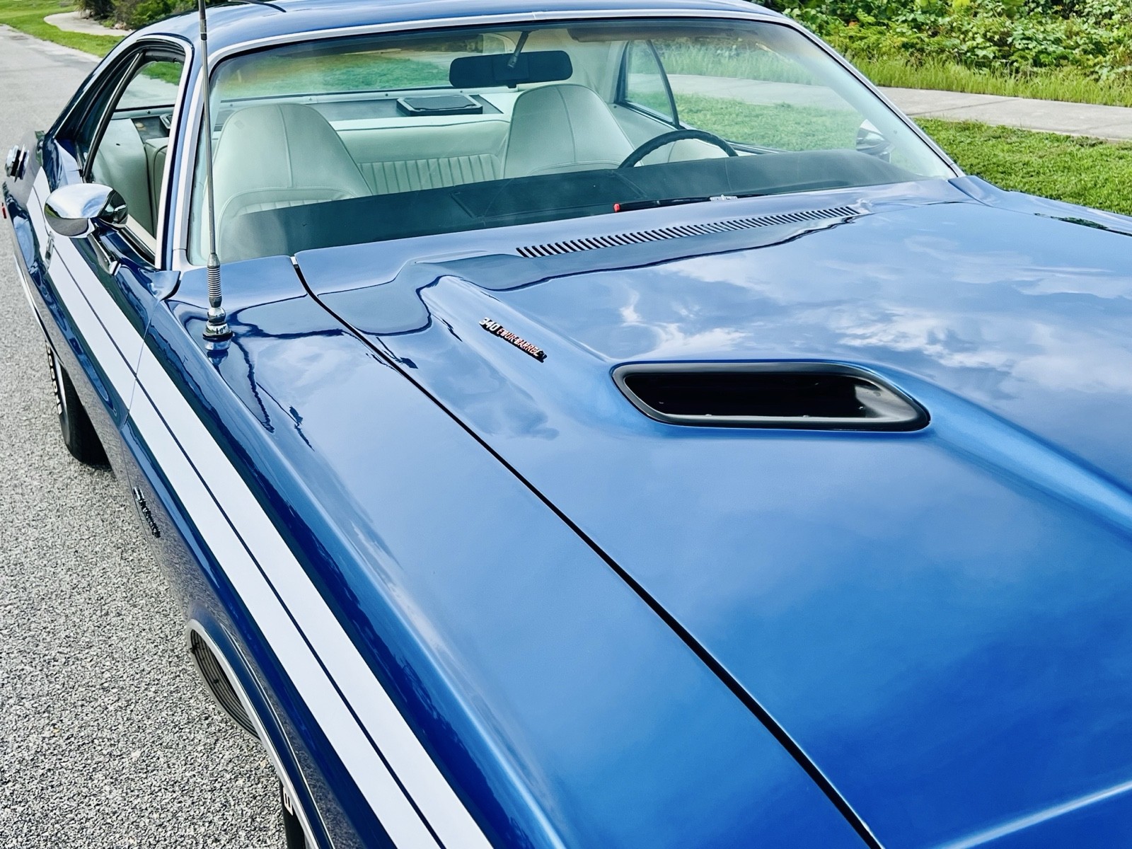 Dodge-Challenger-1972-6