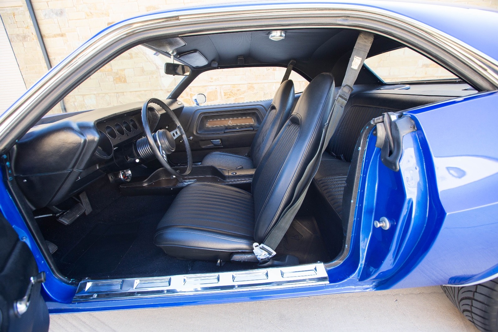 Dodge-Challenger-1972-Coupe-26