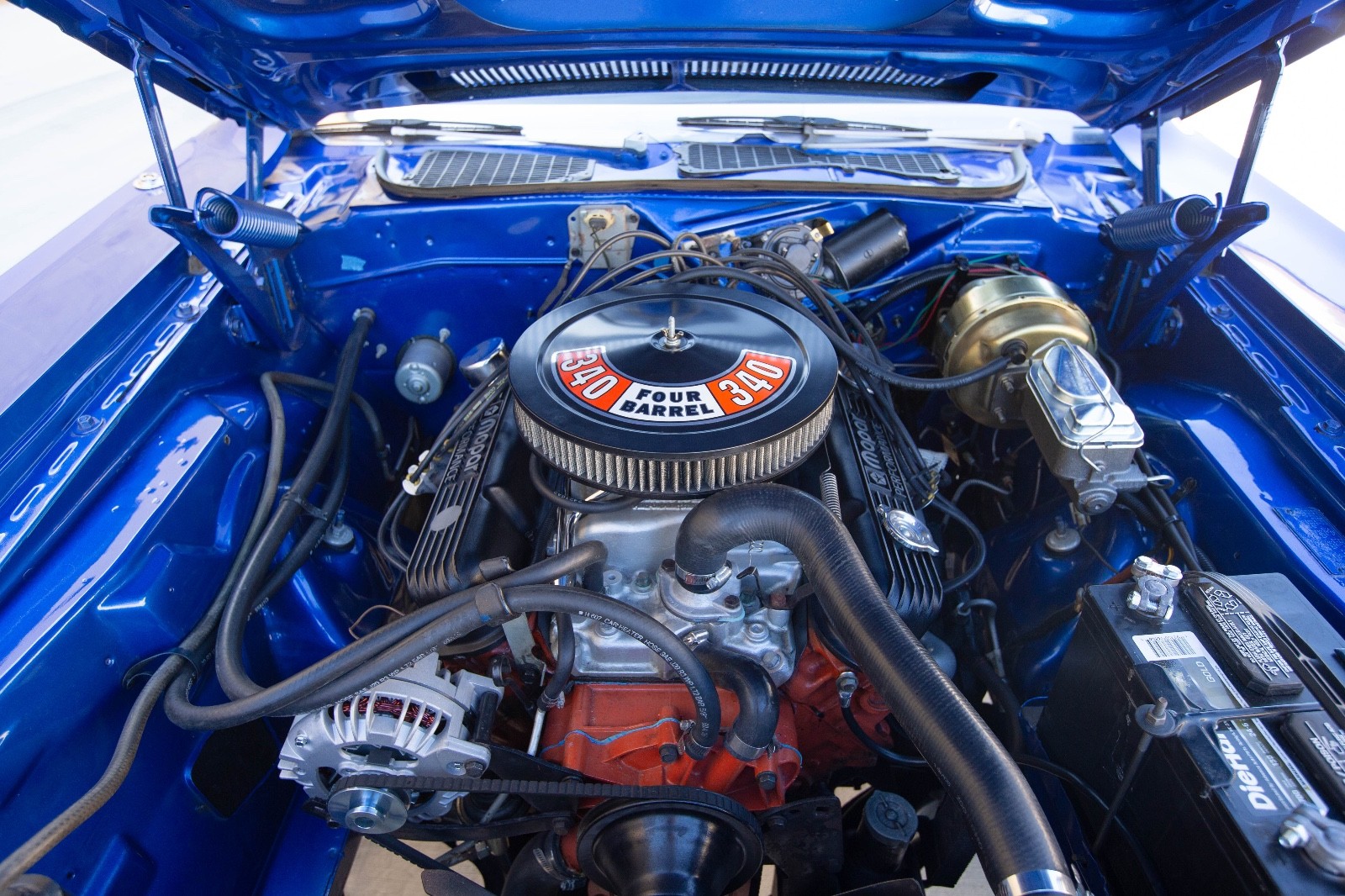 Dodge-Challenger-1972-Coupe-4