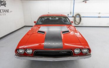 Dodge-Challenger-1973-Coupe-10