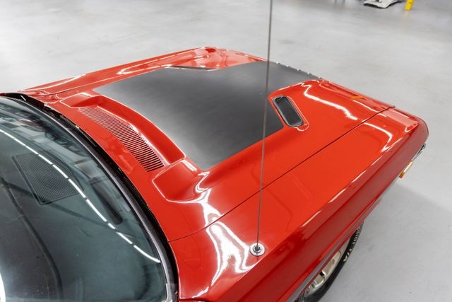 Dodge-Challenger-1973-Coupe-11