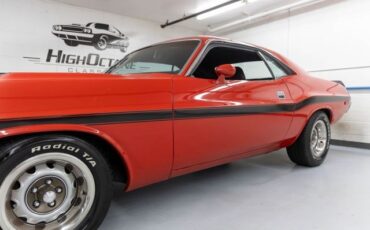 Dodge-Challenger-1973-Coupe-18
