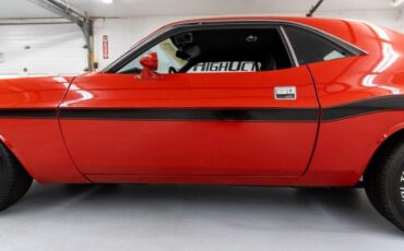 Dodge-Challenger-1973-Coupe-19