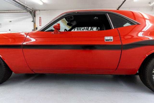 Dodge-Challenger-1973-Coupe-19