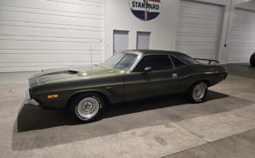 Dodge-Challenger-1973-Coupe-2
