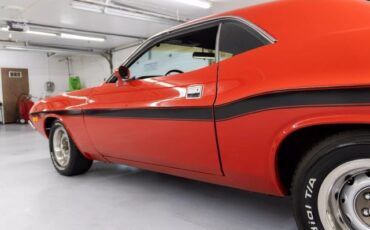 Dodge-Challenger-1973-Coupe-21