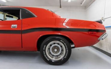 Dodge-Challenger-1973-Coupe-22