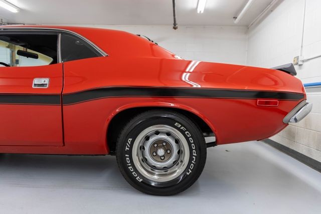 Dodge-Challenger-1973-Coupe-22