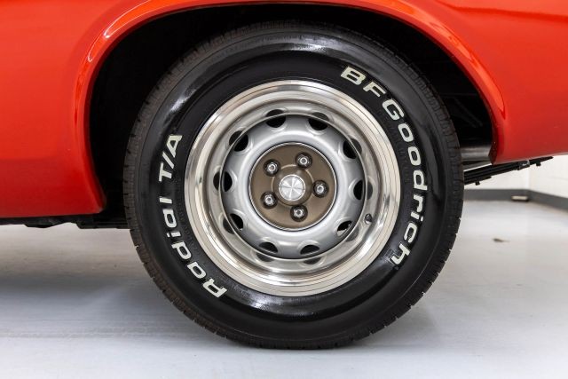 Dodge-Challenger-1973-Coupe-23