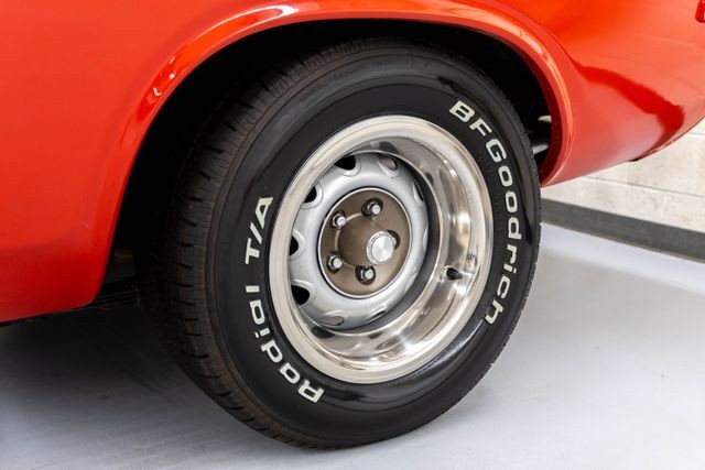 Dodge-Challenger-1973-Coupe-24