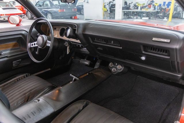 Dodge-Challenger-1973-Coupe-3